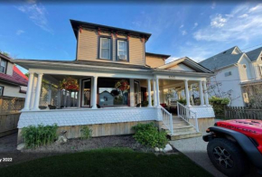 Perfection near the River - 4 Bedroom Villa Complimentary Breakfast